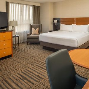 Corner Junior King Suite